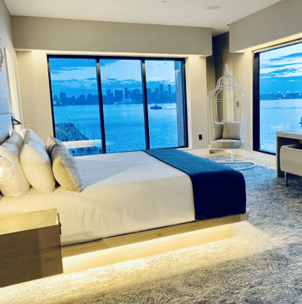 Seaside Boutique Hotel Spa at The Shipyards North Vancouver