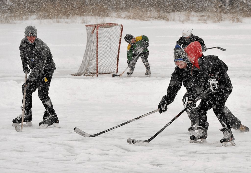 Small Town Canada Pond Hockey Shinny