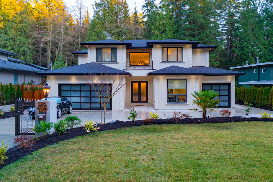 Mansion Iraca Construction Custom Home Builder Developer North Vancouver British Columbia Canada